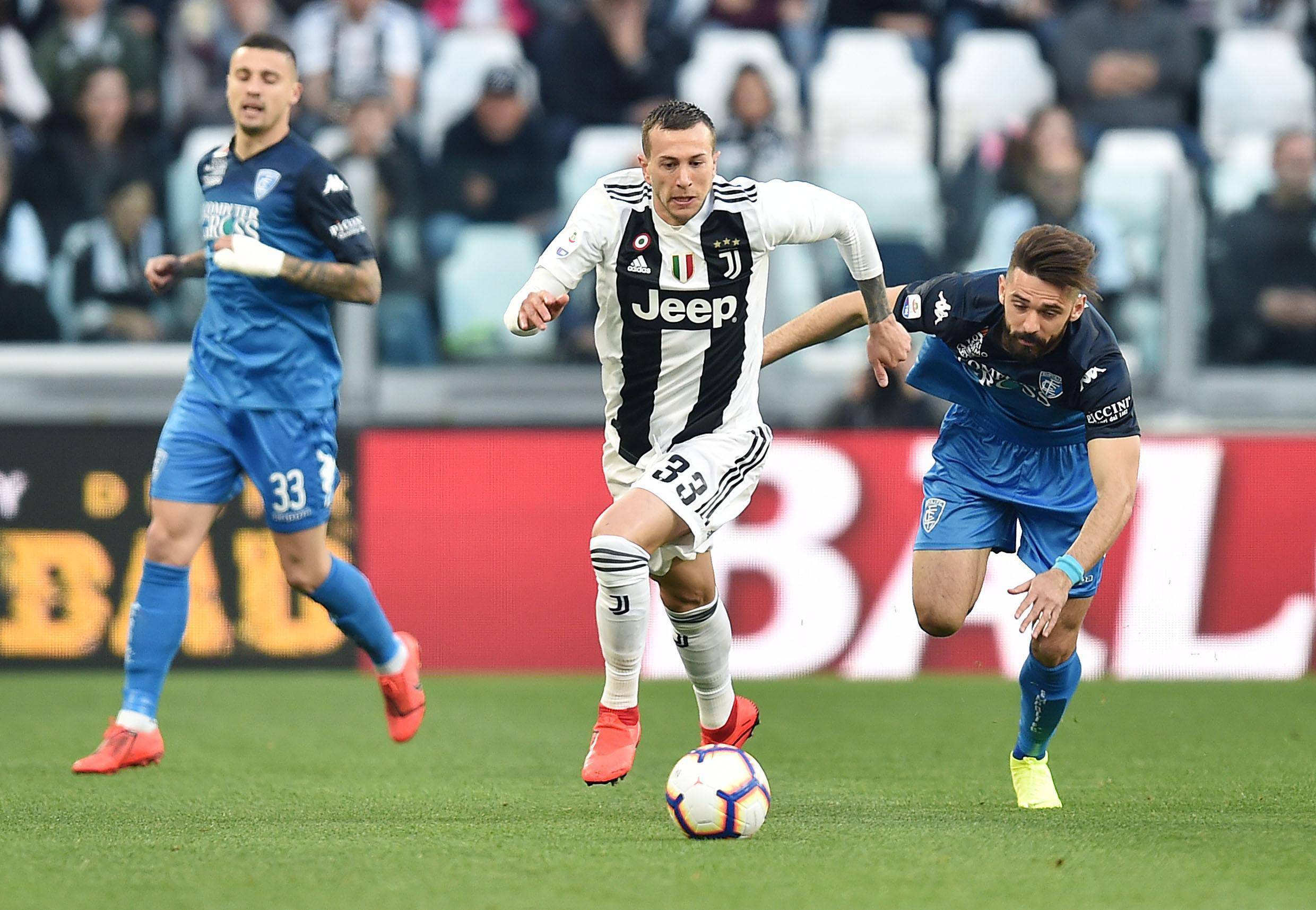 包含今晨尤文图斯门线救险：欧超杯节点到来；赛场秩序良好；球队文化再被提及的词条